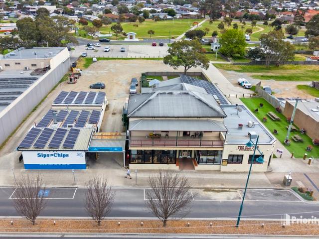 Townhouse for sale in Paynesville, Victoria