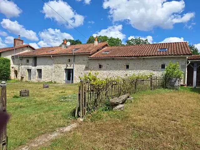 Maison vente à Montmorillon, Payroux