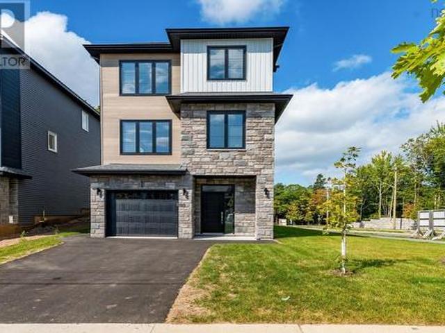 House for sale in Dartmouth, Nova Scotia