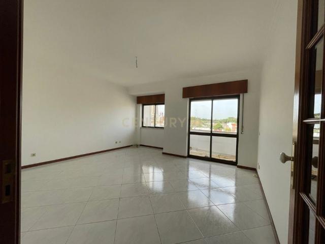 Apartamento alugar em Cova da Piedade, Almada
