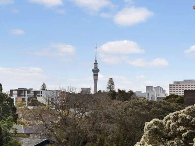 Apartment for sale in Auckland, Oroua County