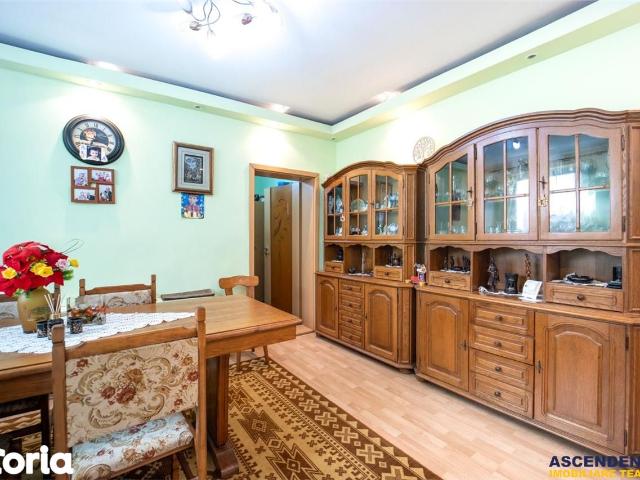 Casă vânzări