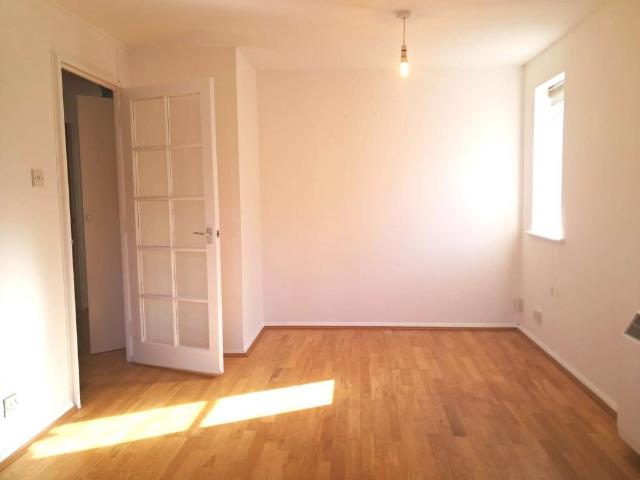 Apartment for rent in Enfield Island Village, Greater London