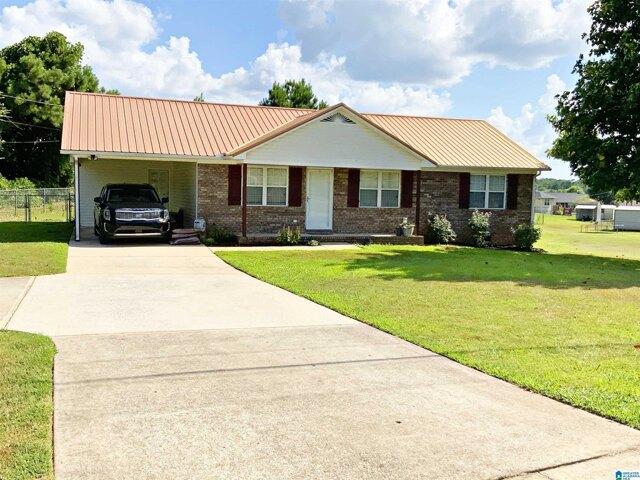 House for sale in Weaver