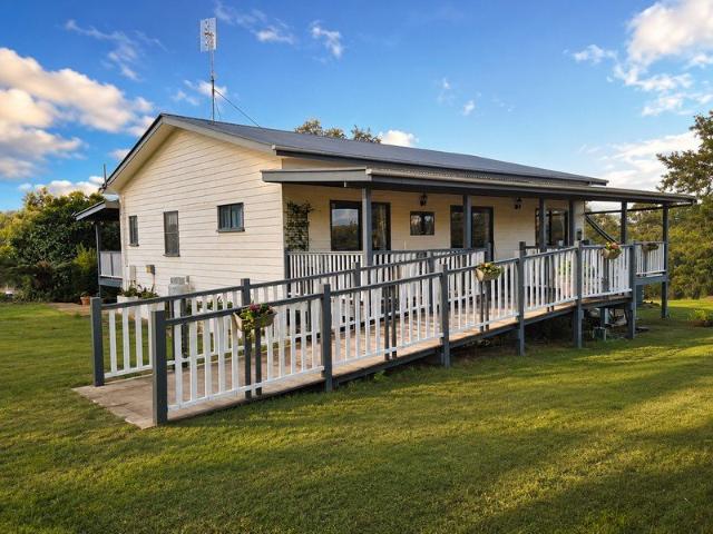 Cottage for sale in Taromeo, Queensland