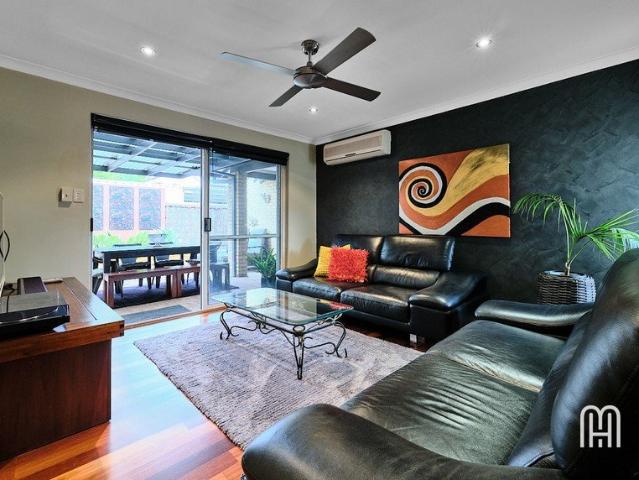 Villa for sale in Stirling, Western Australia