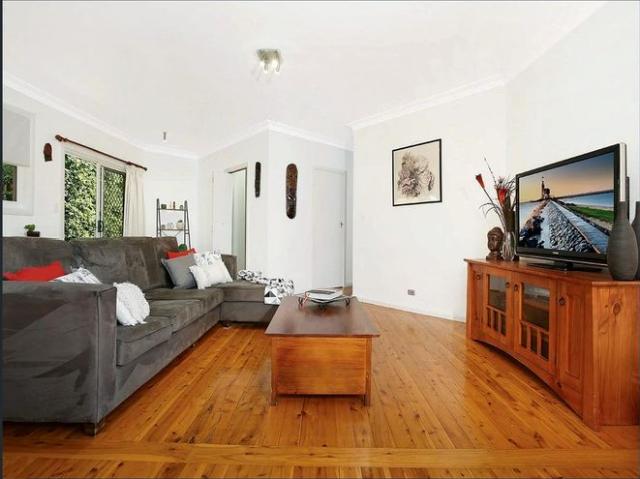 House for rent in Wollongong West, New South Wales