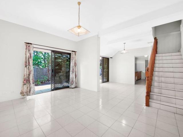Townhouse for rent in Sydney, New South Wales