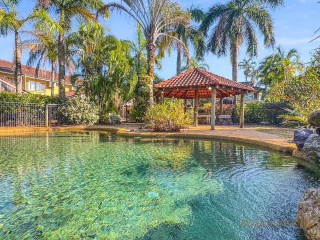 Apartment for sale in Redlynch, Queensland