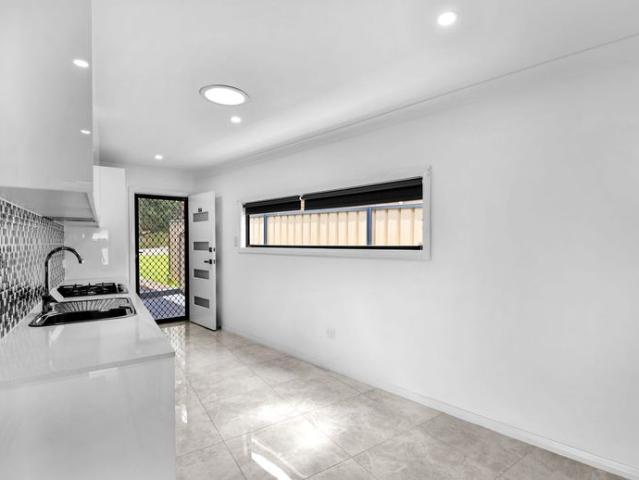 Apartment for rent in Dean Park, Sydney