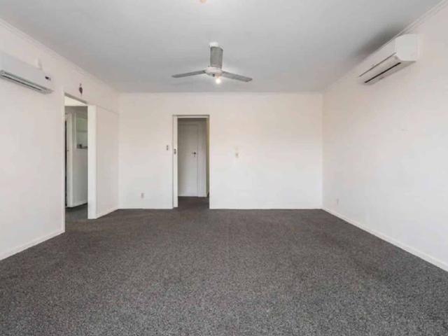 House for rent in Oratia