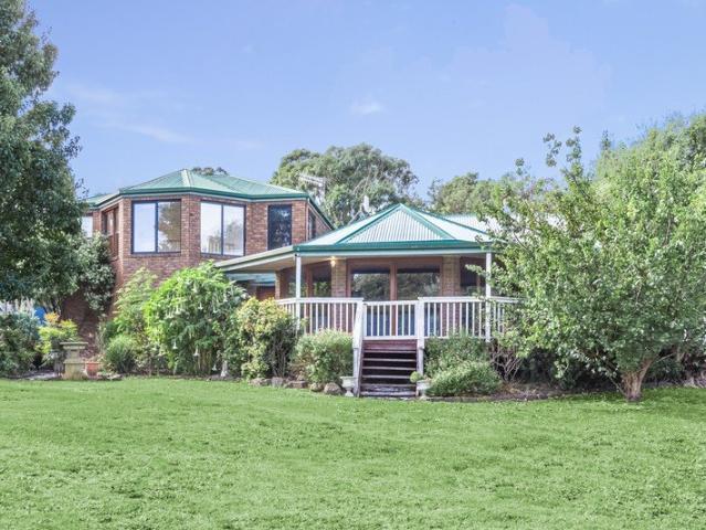 House for sale in Bushfield, Victoria