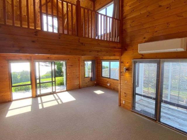House for rent in Whangaparaoa, Oroua County