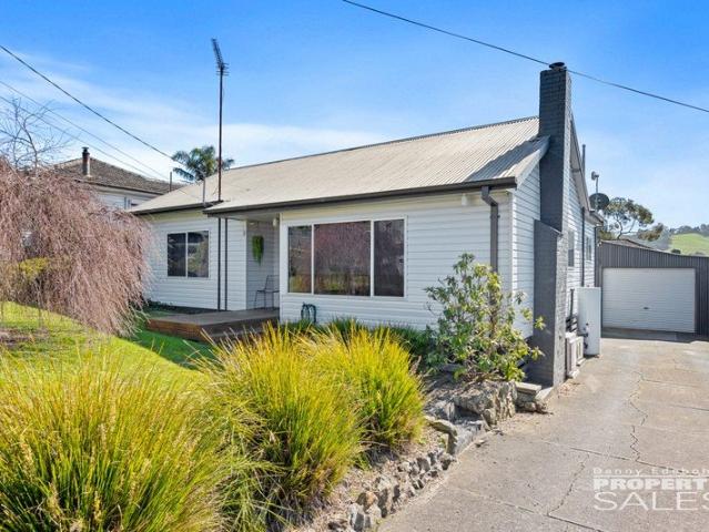 House for sale in Yallourn North