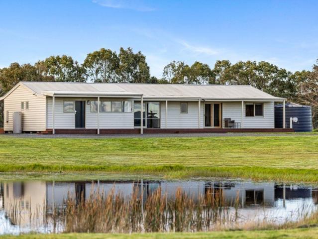 House for sale in Ross Creek, Victoria