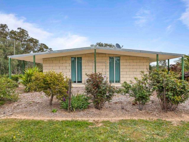 House for sale in Landsborough