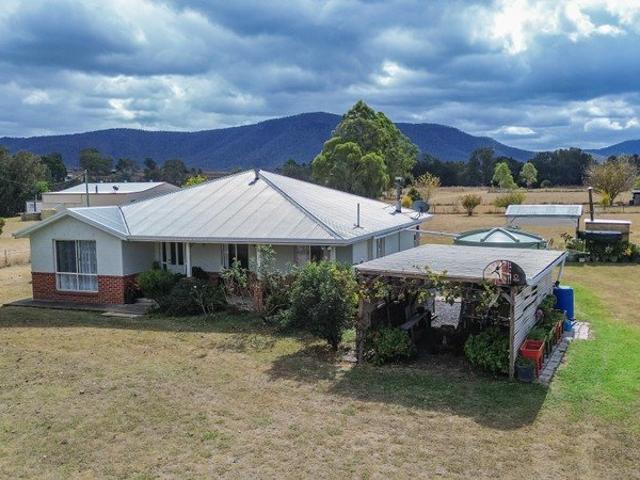 Cottage for sale in Maryvale, Queensland