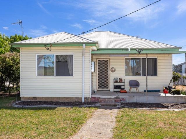 House for sale in North Wagga Wagga, Wagga Wagga City Council