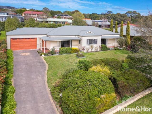House for sale in Gisborne, Victoria