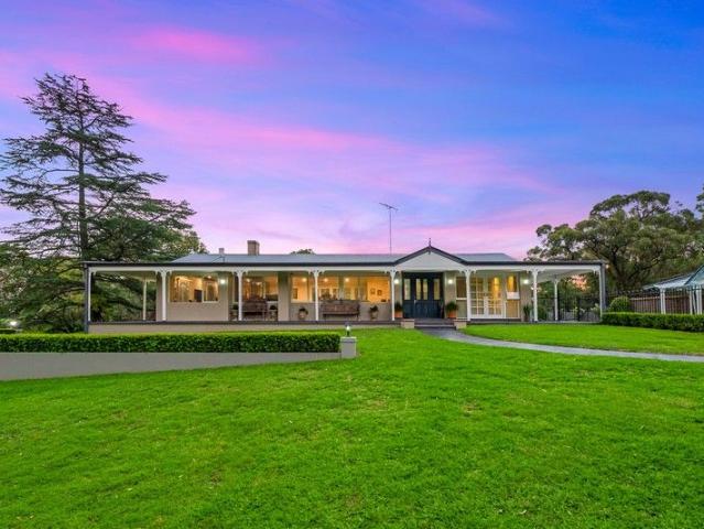 Cottage for sale in Sydney, New South Wales