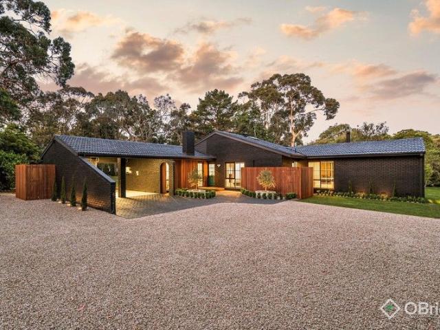 Cottage for sale in Camerons Creek, Victoria