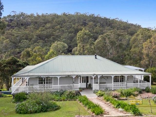 Cottage for sale in Sydney, New South Wales