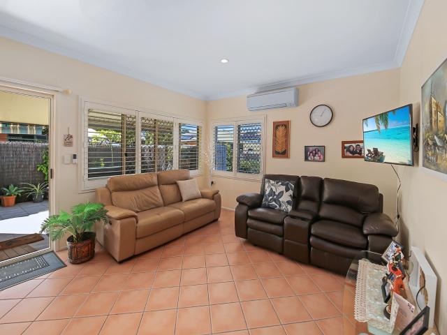 Villa for sale in Kings Creek, Queensland