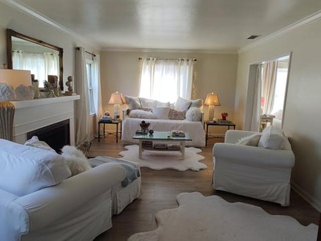 Room for rent in Sherman Oaks Neighborhood Council District, Canoga Park