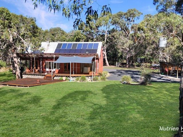 Cottage for sale in Bahgallah, Victoria