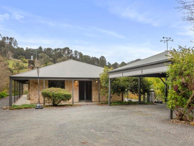 House for rent in Basket Range, South Australia