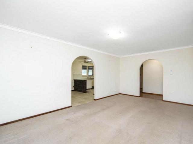 House for rent in High Wycombe, Western Australia