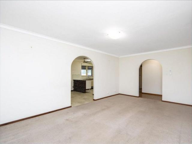 House for rent in High Wycombe, Western Australia