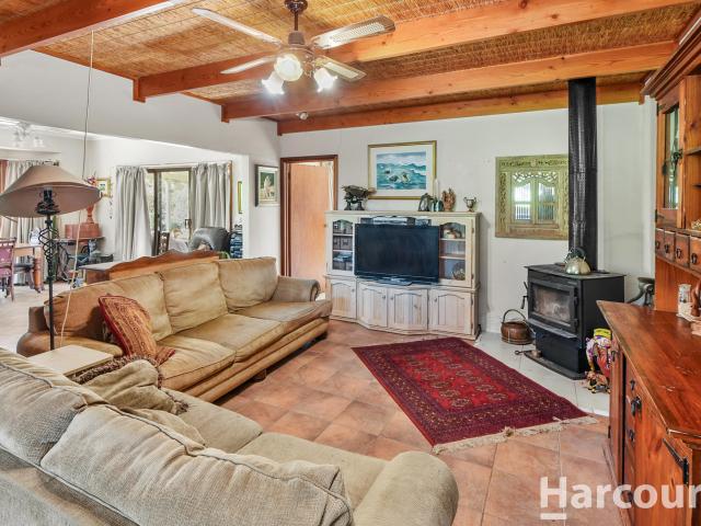 Cottage for sale in Wartook, Victoria
