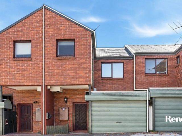 Townhouse for sale in Camerons Creek, Victoria