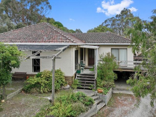 Cottage for sale in Buffalo, Victoria