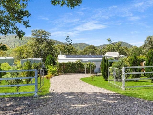 House for sale in Linville, Queensland