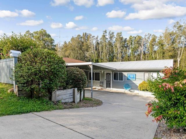 House for sale in Catalina, New South Wales