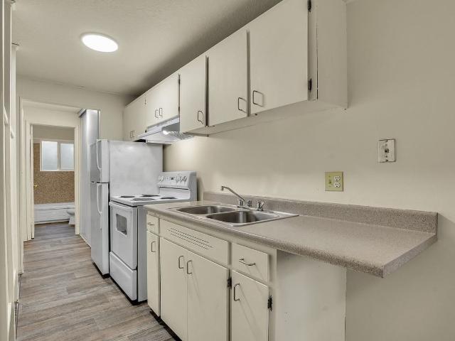 Apartment for rent in Mill Park, Portland
