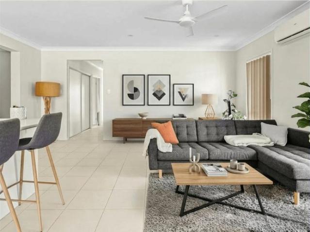 House for rent in Banksia Beach, Greater Brisbane