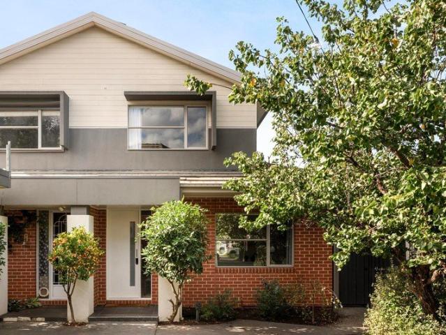 Townhouse for sale in Camerons Creek, Victoria