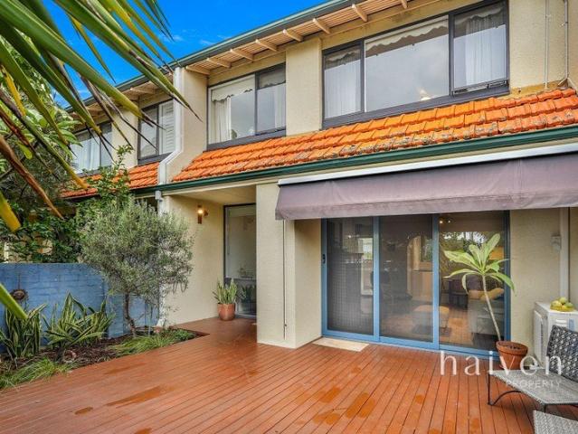 Townhouse for sale in Como, Western Australia