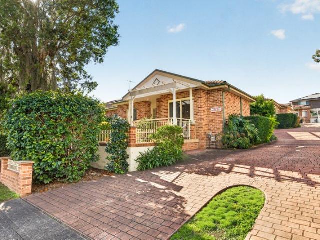 Villa for sale in Sydney, New South Wales