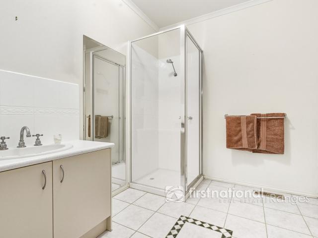 House for sale in Cockatoo, Melbourne