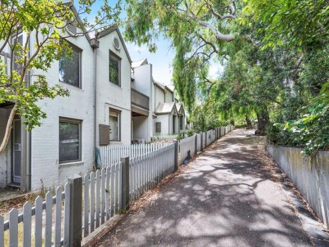 Townhouse for sale in Camerons Creek, Victoria