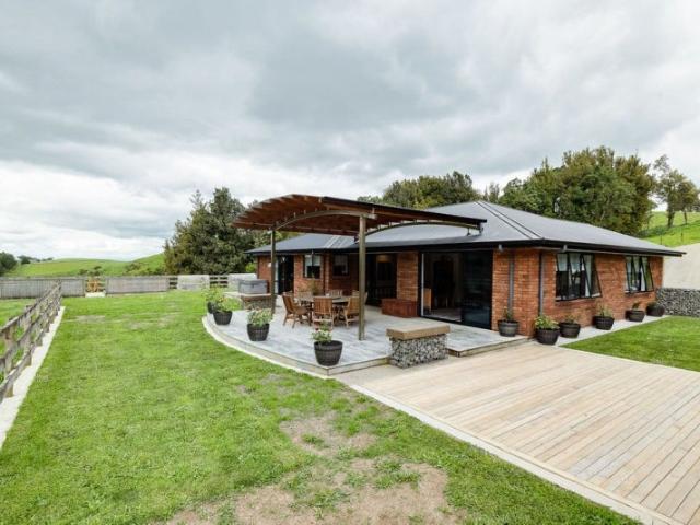 House for sale in Pirongia