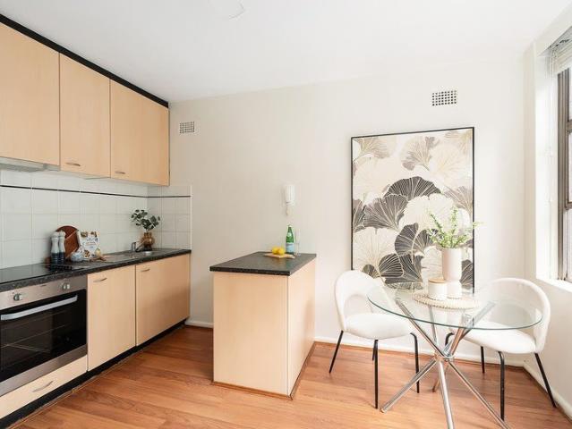 Apartment for rent in Lower North Shore, Sydney