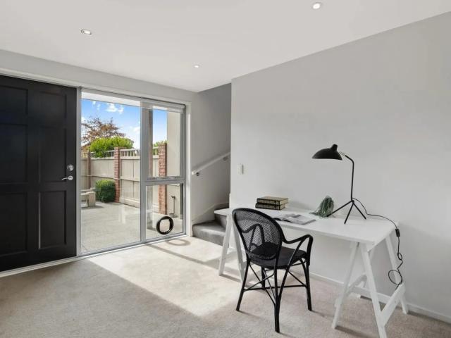 Townhouse for rent in Northwood, Fendalton-Waimari-Harewood Community