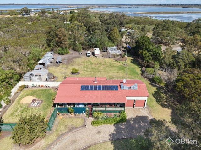 House for sale in Hollands Landing, Victoria
