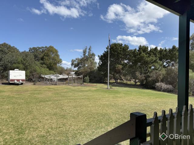 House for sale in Hollands Landing, Victoria