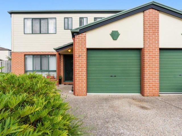 Townhouse for rent in Fernbrook, Queensland